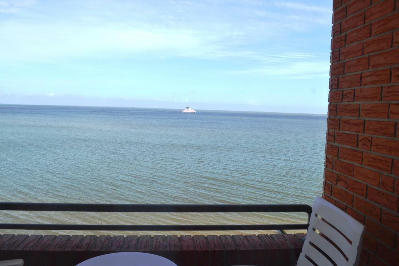 Ferienwohnung Im Strandhotel Wyk auf Foehr Exterior photo